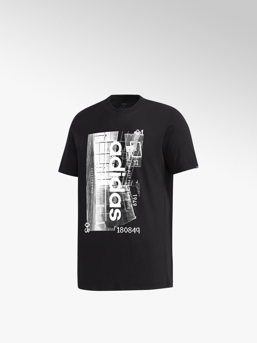 adidas T Shirt in Schwarz | DEICHMANN AT adidas T Shirt in Schwarz mit All Over Print | DEICHMANN AT